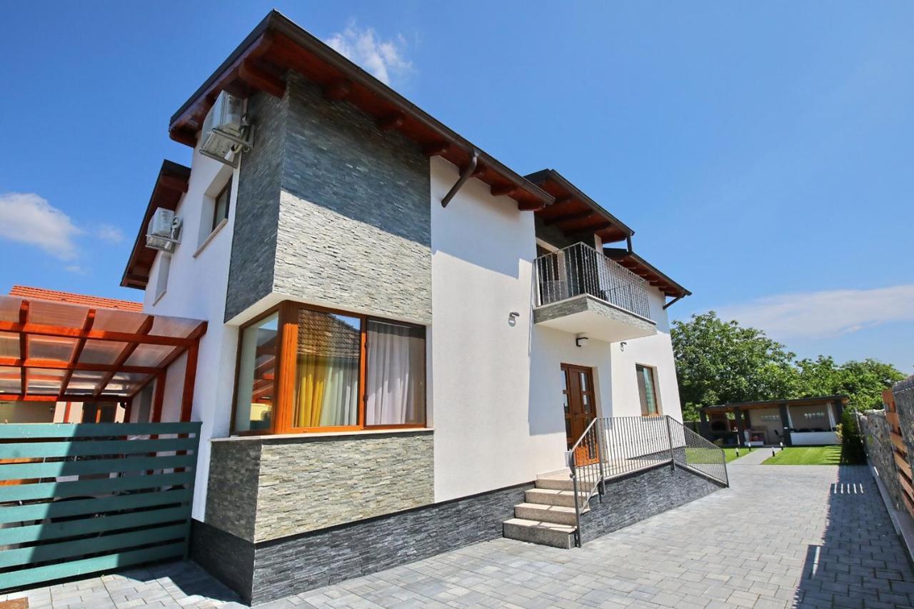 Отель Casa Sorriso Турда Экстерьер фото