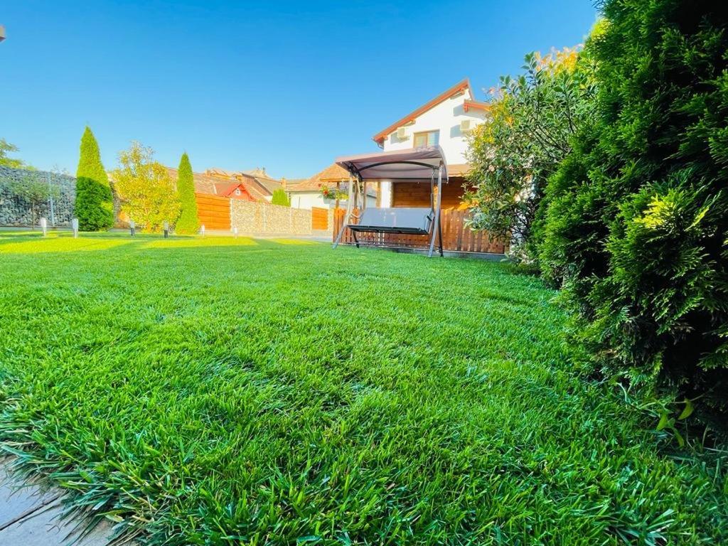 Отель Casa Sorriso Турда Экстерьер фото